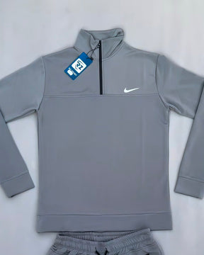 Conjunto Camiseta Manga Longa + Calça Nike - Cinza