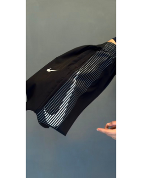 Conjunto Camiseta + Calça Esportiva Dri-Fit Nike - Preto/Branco