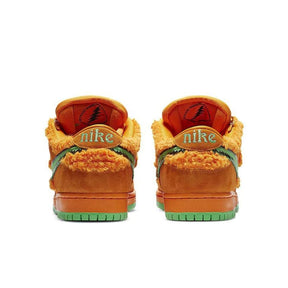Nike SB Dunk Low "Grateful Dead Bears Orange Bear"