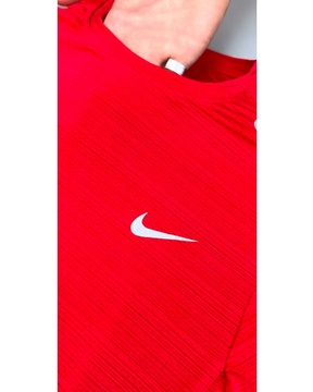 Conjunto Camiseta + Short Dri-Fit Nike - Vermelho/Preto