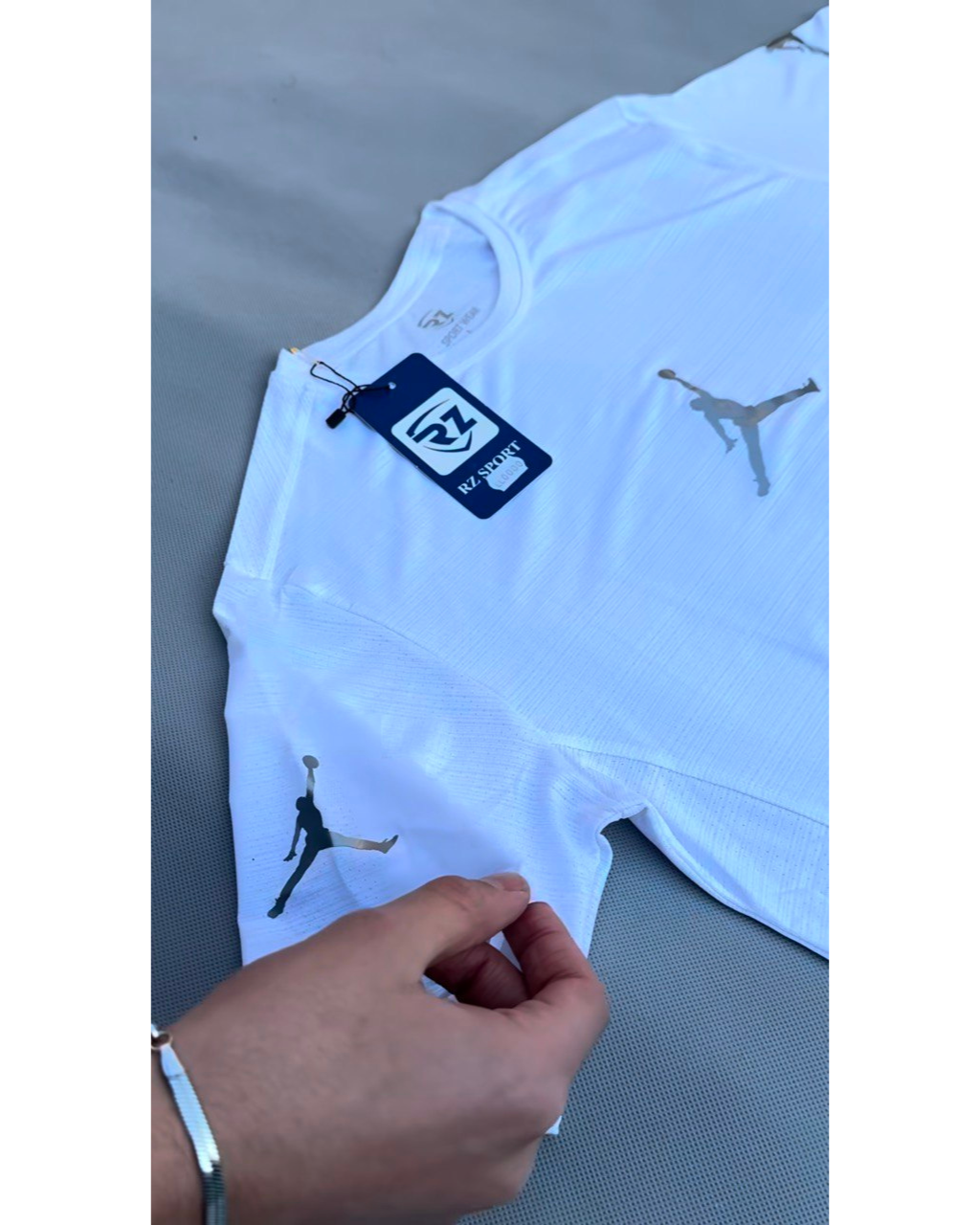 Conjunto Camiseta + Short Dri-Fit Air Jordan - Branco/Preto