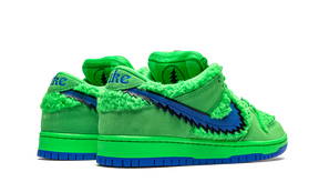Nike SB Dunk Low "Grateful Dead - Green Bear"