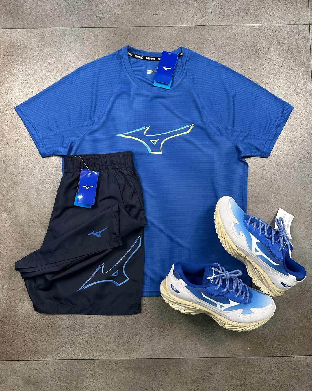 Combo Camiseta + Short + Tênis Mizuno - Azul