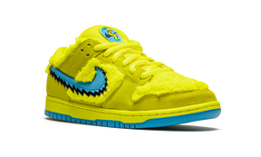 Nike SB Dunk Low "Grateful Dead - Yellow Bear"